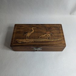 Holzbox mit Reiher