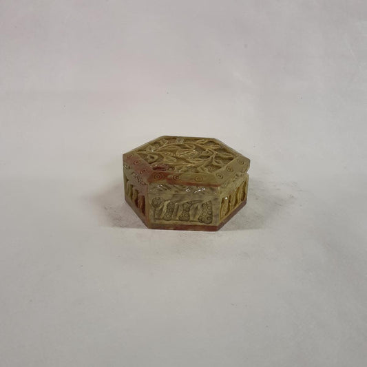 Steinbox mit Blumenmuster